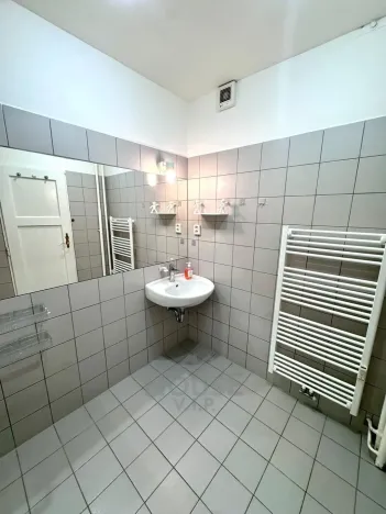 Pronájem bytu 3+kk, Praha - Žižkov, Jeseniova, 71 m2