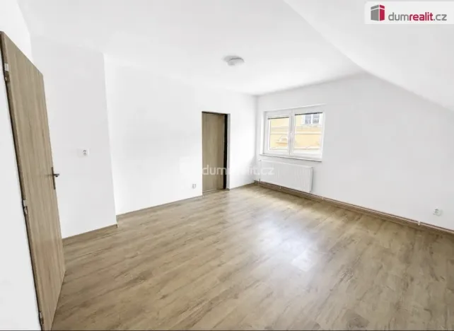 Pronájem bytu 3+1, Dubí, Tovární, 90 m2