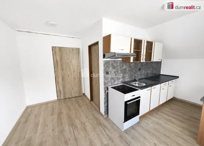 Pronájem bytu 3+1, Dubí, Tovární, 90 m2