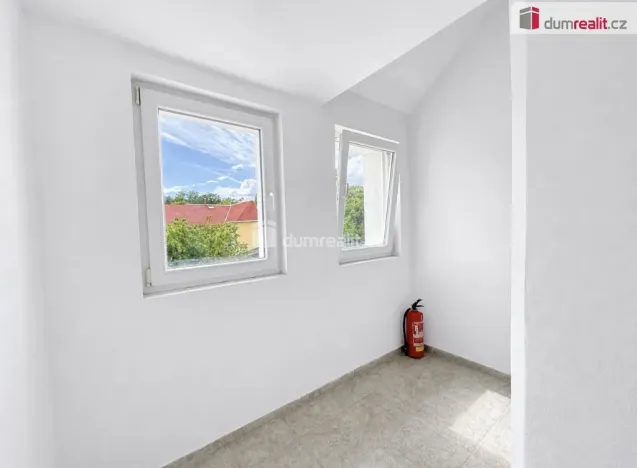 Pronájem bytu 3+1, Dubí, Tovární, 90 m2