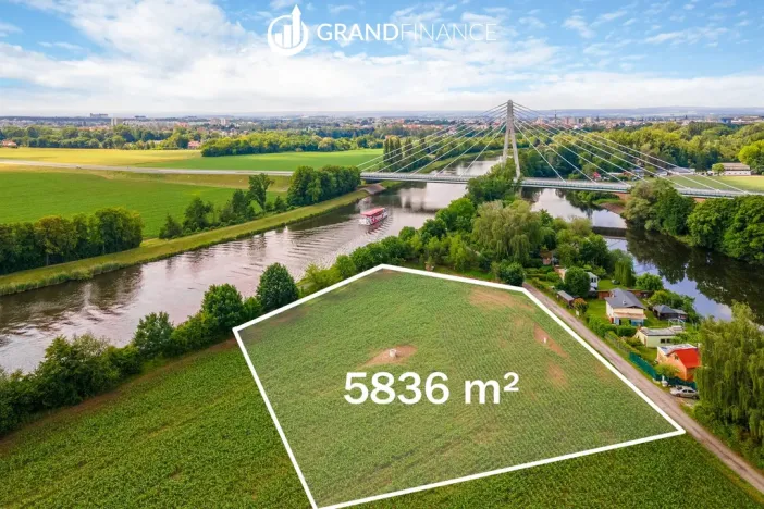 Prodej pole, Pardubice, 5836 m2