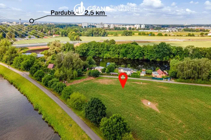 Prodej pole, Pardubice, 5836 m2