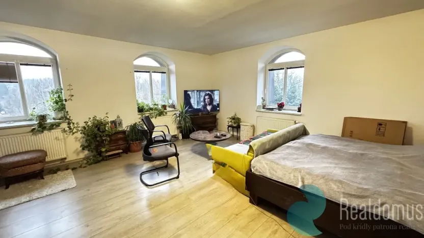 Pronájem bytu 2+1, Včelná, 79 m2