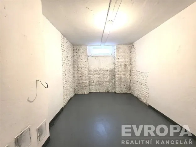 Pronájem skladu, Praha - Nusle, U Jedličkova ústavu, 14 m2