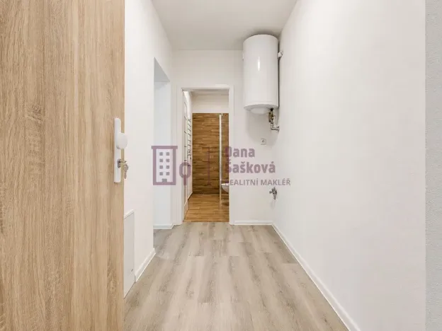 Pronájem bytu 3+kk, Jindřichův Hradec - Jindřichův Hradec I, nám. Míru, 57 m2