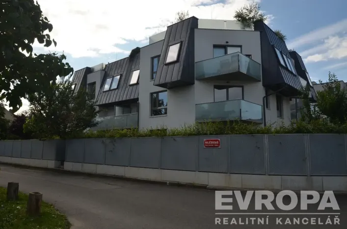 Pronájem bytu 3+kk, Praha, Na Křtině, 98 m2