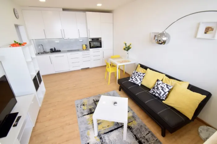 Pronájem bytu 2+kk, Brno - Lesná, Slavíčkova, 37 m2