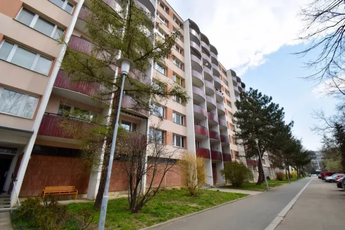 Pronájem bytu 2+kk, Brno - Lesná, Slavíčkova, 37 m2
