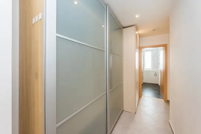 Pronájem bytu 1+kk, Praha - Horní Měcholupy, Mantovská, 45 m2