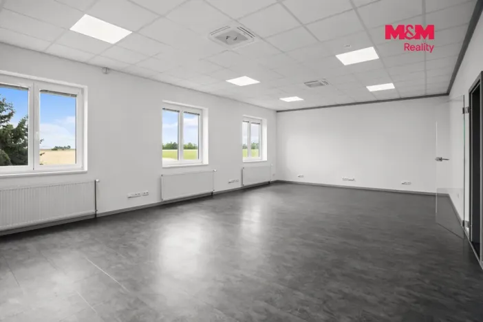 Pronájem kanceláře, Pletený Újezd, Družstevní, 451 m2