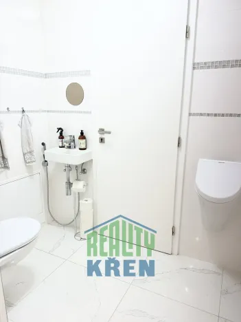 Prodej rodinného domu, Kladno, Vinařická, 345 m2
