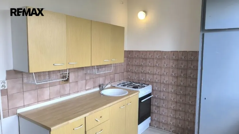 Prodej bytu 2+1, Rotava, Sídliště, 53 m2