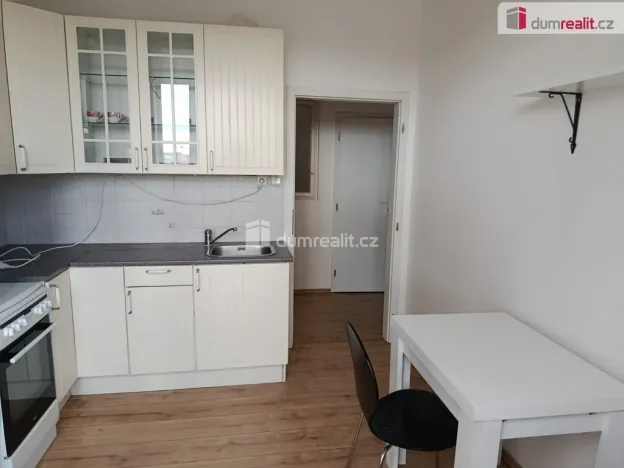 Pronájem bytu 1+1, Praha - Holešovice, Jankovcova, 33 m2