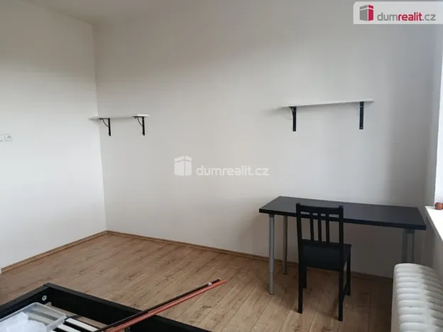 Pronájem bytu 1+1, Praha - Holešovice, Jankovcova, 33 m2