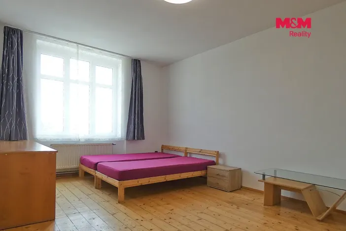 Pronájem bytu 4+1, Čáslav - Čáslav-Nové Město, Husova, 98 m2