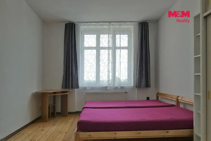 Pronájem bytu 4+1, Čáslav - Čáslav-Nové Město, Husova, 98 m2
