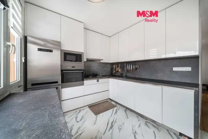 Prodej bytu 4+1, Rokycany - Nové Město, Pražská, 92 m2