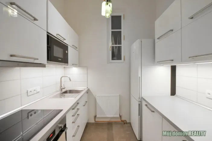 Pronájem bytu 1+1, Praha - Nové Město, Hálkova, 33 m2