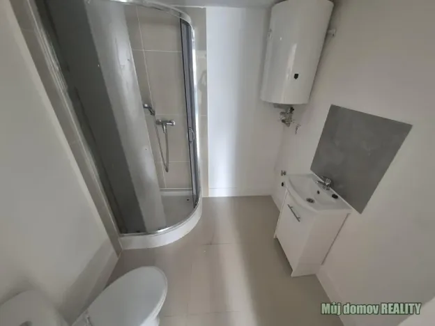 Pronájem bytu 2+1, Praha - Libuš, Nad šejdrem, 45 m2