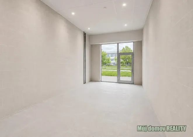 Pronájem obchodního prostoru, Praha - Strašnice, V olšinách, 28 m2