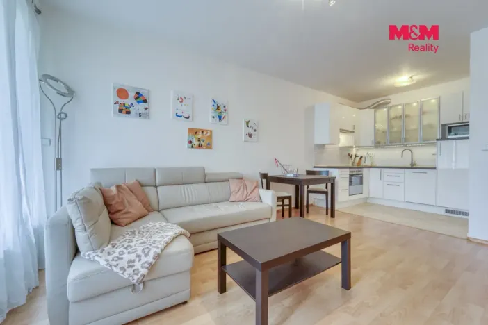 Prodej bytu 2+kk, Praha, Sazovická, 47 m2