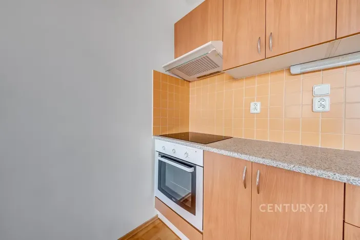 Pronájem bytu 1+kk, Praha - Stodůlky, Sluneční náměstí, 34 m2