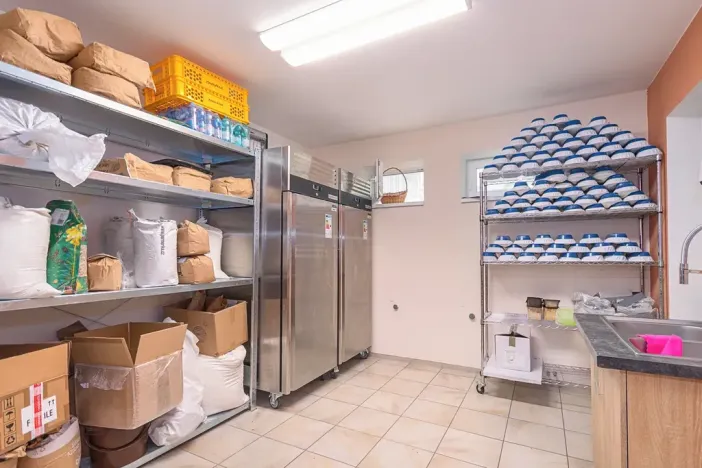 Prodej obchodního prostoru, Praha - Vršovice, Petrohradská, 68 m2