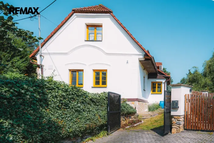 Prodej rodinného domu, Počaply, 240 m2