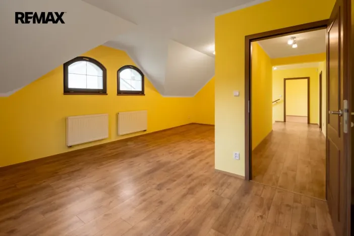 Prodej rodinného domu, Jenišov - Pod Rohem, K Rohu, 205 m2