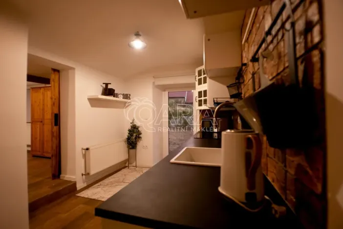 Prodej rodinného domu, Jinín, 250 m2