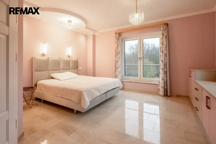 Prodej rodinného domu, Jenišov, Pod Vrchem, 483 m2