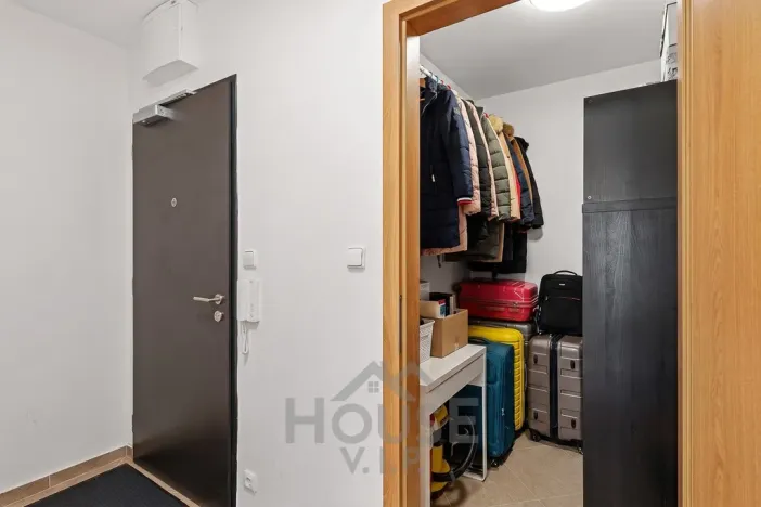 Prodej bytu 2+1, Praha - Ruzyně, Stočesova, 60 m2