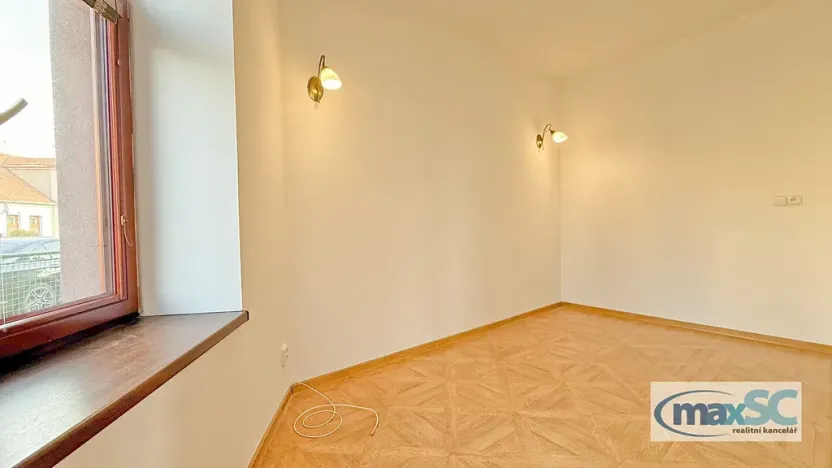 Pronájem bytu 2+1, Holice, Hradecká, 45 m2