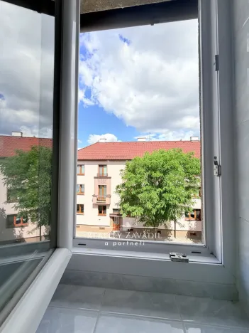 Prodej bytu 3+1, Pardubice, Sezemická, 58 m2
