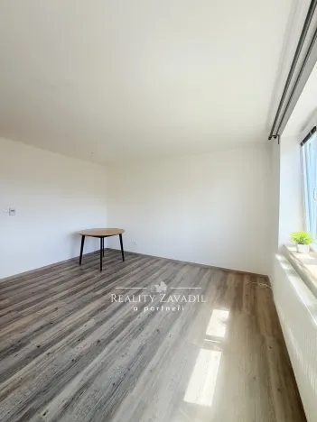 Prodej bytu 3+1, Pardubice, Sezemická, 58 m2