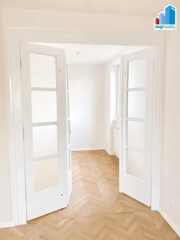 Prodej bytu 3+1, Hrádek - Nová Huť, Učňovská, 67 m2