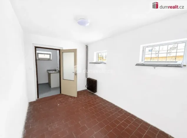 Pronájem obchodního prostoru, Teplice - Trnovany, Masarykova třída, 140 m2