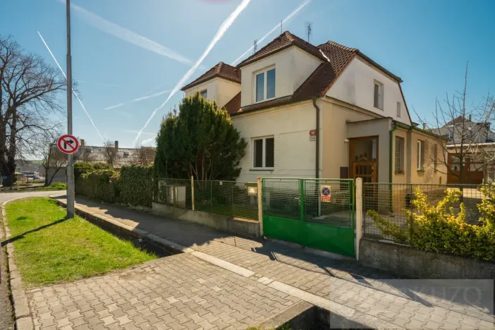 Prodej obchodního prostoru, Plzeň, Velenická, 177 m2