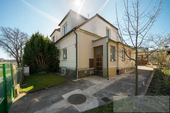 Prodej obchodního prostoru, Plzeň, Velenická, 177 m2