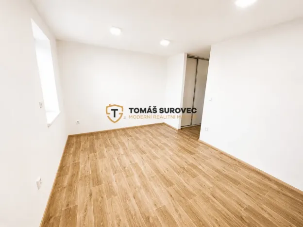 Pronájem bytu 1+1, Újezd, 30 m2