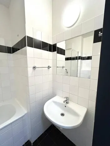 Pronájem bytu 1+kk, Praha - Smíchov, Křížová, 35 m2