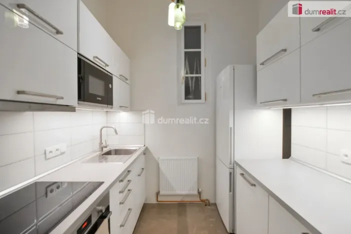 Pronájem bytu 1+1, Praha - Nové Město, Hálkova, 33 m2