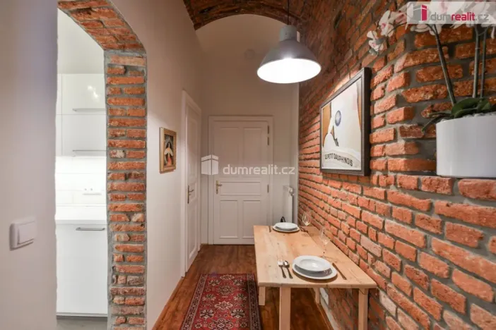 Pronájem bytu 1+1, Praha - Nové Město, Hálkova, 33 m2