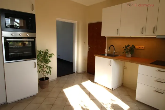 Pronájem bytu 1+1, Zlín - Prštné, Pod Strání, 37 m2