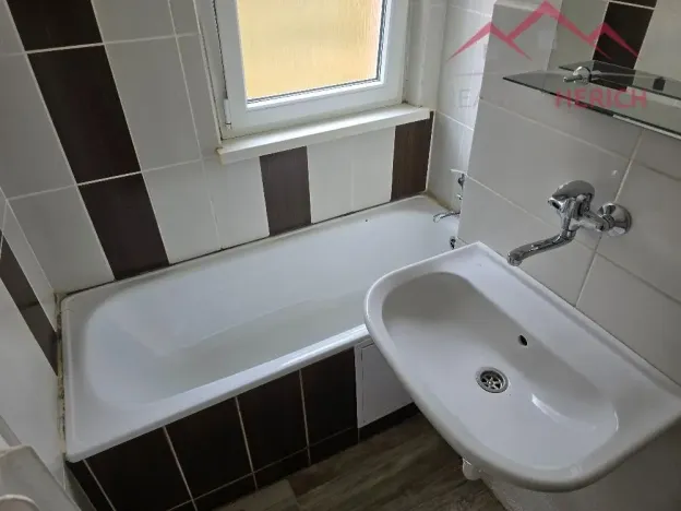 Pronájem bytu 1+1, Chomutov, Marie Pujmanové, 34 m2