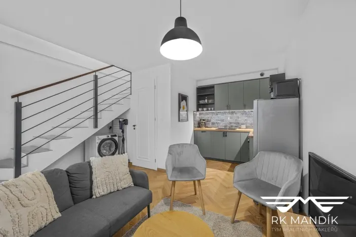 Pronájem bytu 2+kk, Praha - Karlín, Pernerova, 42 m2