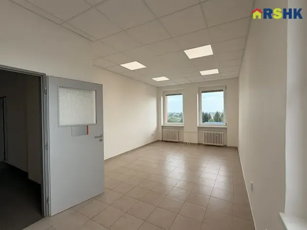 Pronájem kanceláře, Hradec Králové, Koutníkova, 69 m2