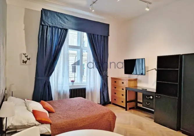 Pronájem bytu 1+kk, Praha, Hálkova, 31 m2