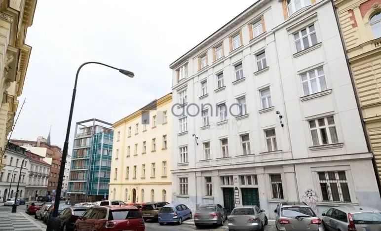 Pronájem bytu 1+kk, Praha, Hálkova, 31 m2