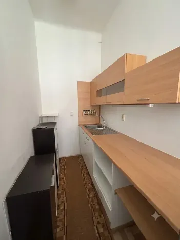 Pronájem bytu 1+kk, Klatovy, Denisova, 33 m2